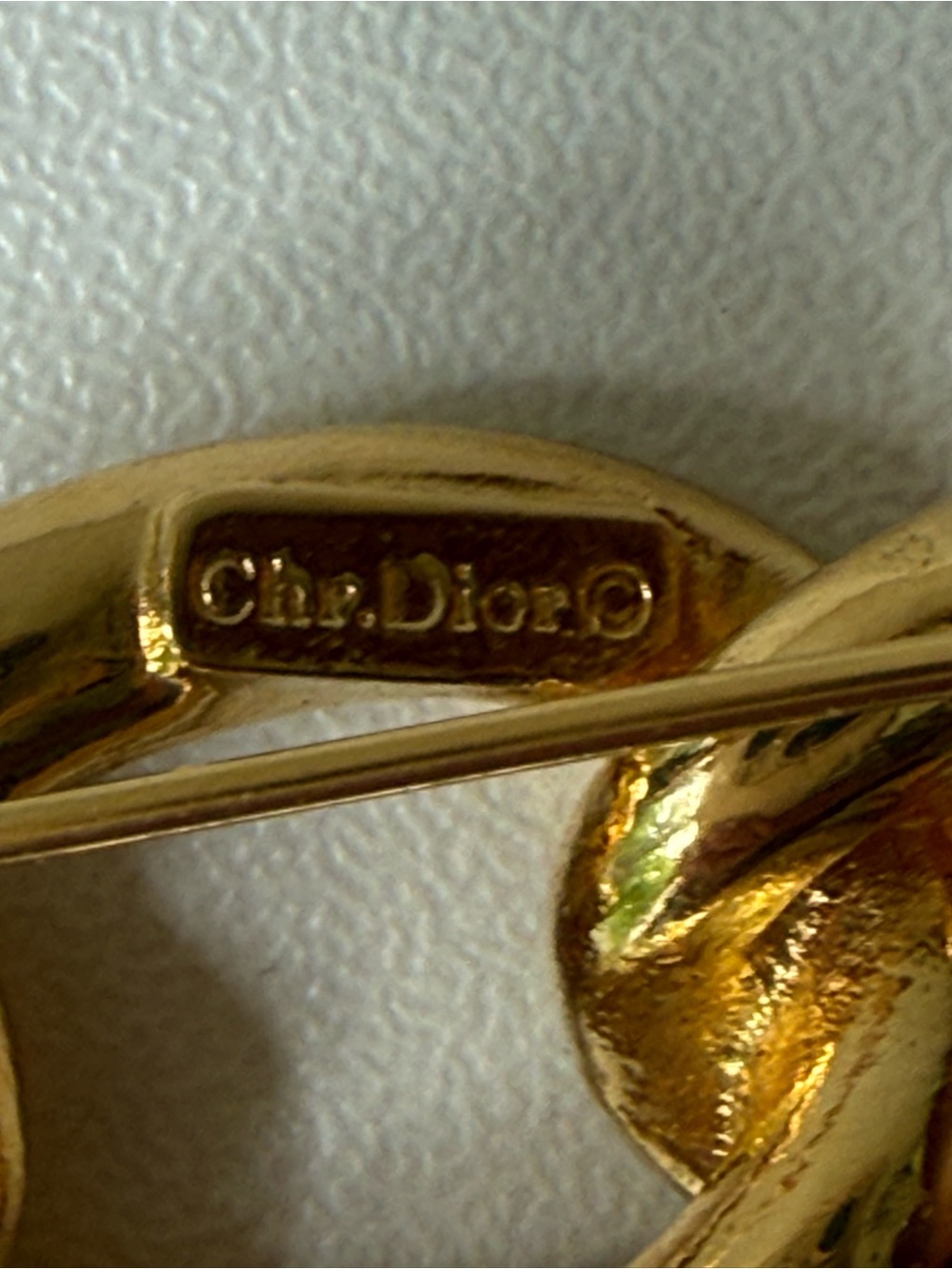 Dior Gold-Tone Interlocking Chain Brooch - Picture 2 of 3